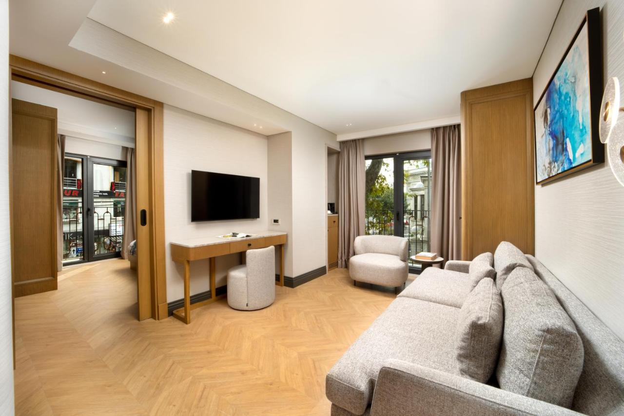 Bentley Hotel Old City-Special Class Istanbul Bagian luar foto A suite at the hotel