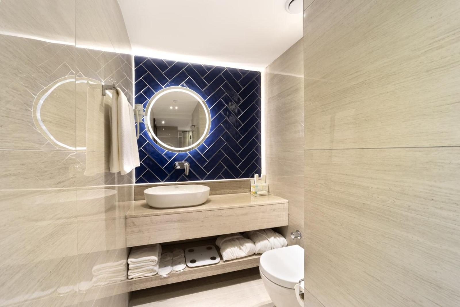 Bentley Hotel Old City-Special Class Istanbul Bagian luar foto Bathroom
